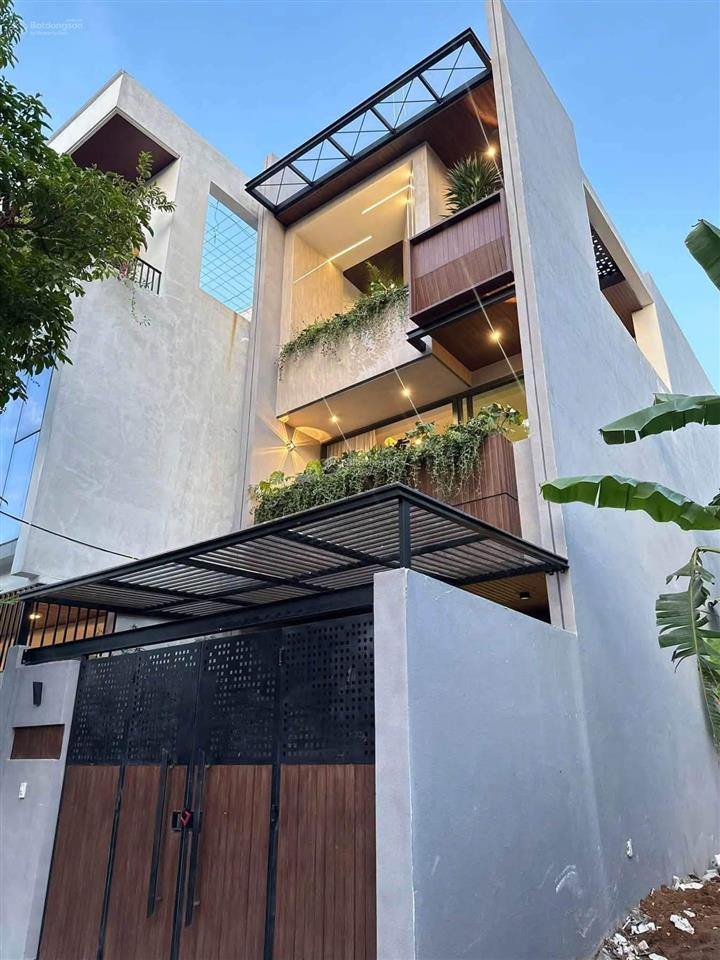 Cần bán gấp nhà 3 tầng giá rẻ đường thanh lương 18 thuộc phường hoà xuân tp đà nẵng