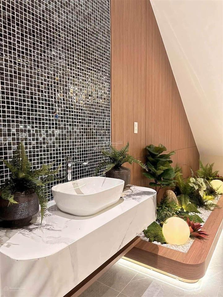 Cần bán gấp nhà 3 tầng giá rẻ đường thanh lương 18 thuộc phường hoà xuân tp đà nẵng
