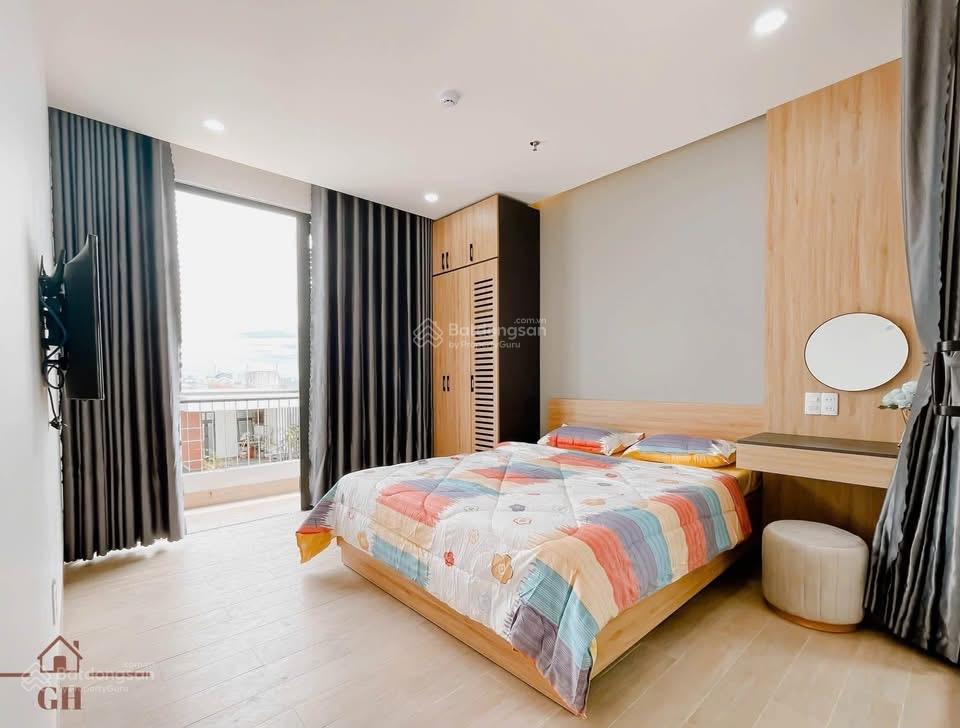Cần bán toà căn hộ 6 tầng đầy đủ nội thất đường nguyễn hiến lê gần nguyễn phước lan hoà xuân.