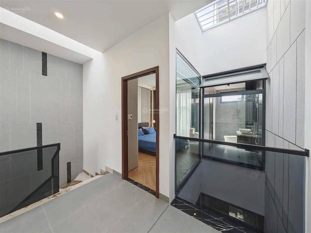 Cần bán gấp căn nhà 3 tầng giá rẻ đường cồn dầu 2 thuộc phường hoà xuân tp đà nẵng