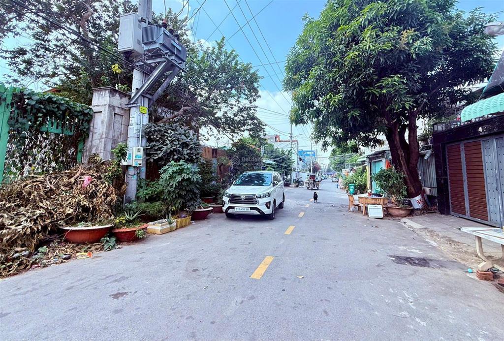 Bán đất mặt tiền hoàng hữu nam, quận 9, đường số 5, 646m2, full thổ cư  giá tốt