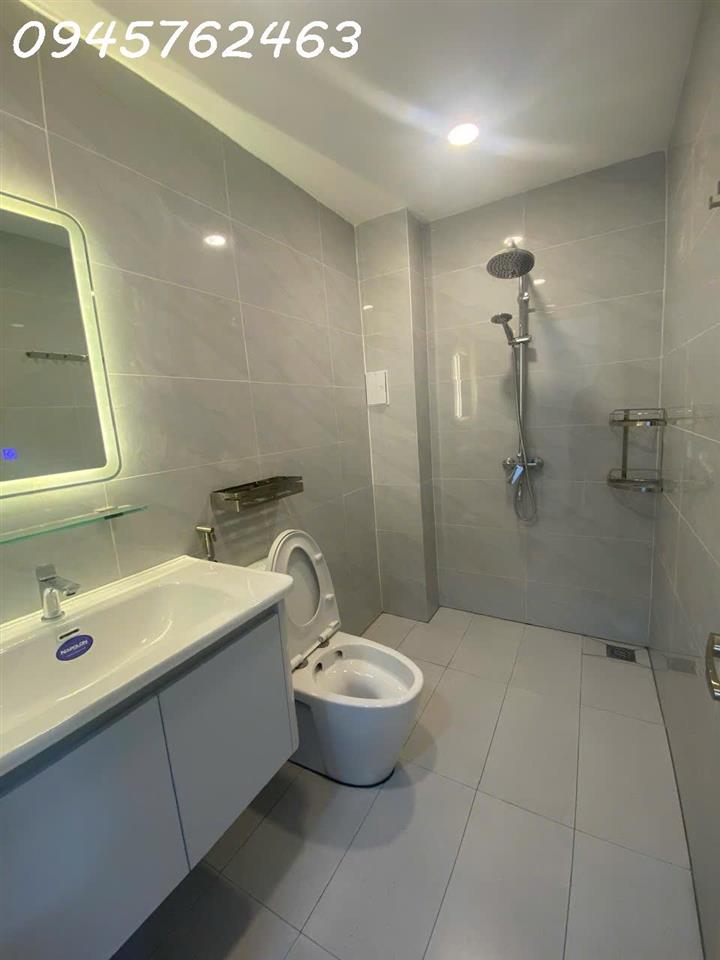Bán nhà riêng 2 tầng tại đường Trường Sa, Phú Nhuận, DT 67.4 m2, 3PN + 2WC, giá 11 tỷ
