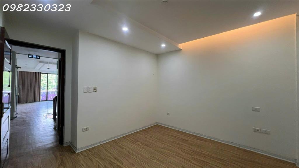 Cho thuê nhà làm văn phòng (tầng 1: 60m2, tầng 2: 62m2) tại Thanh Liệt, Hà Nội