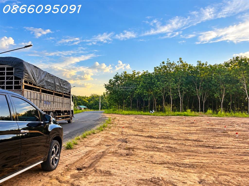 Bán nhà 1 trệt 1 lầu đường DH722, xã Long Hòa, Hồ Chí Minh, DT 180m2, 3,3 tỷ