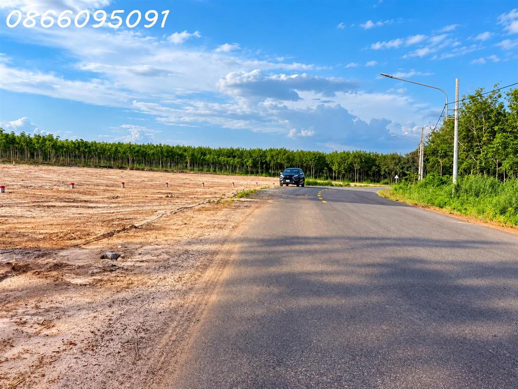 Bán nhà 1 trệt 1 lầu đường DH722, xã Long Hòa, Hồ Chí Minh, DT 180m2, 3,3 tỷ