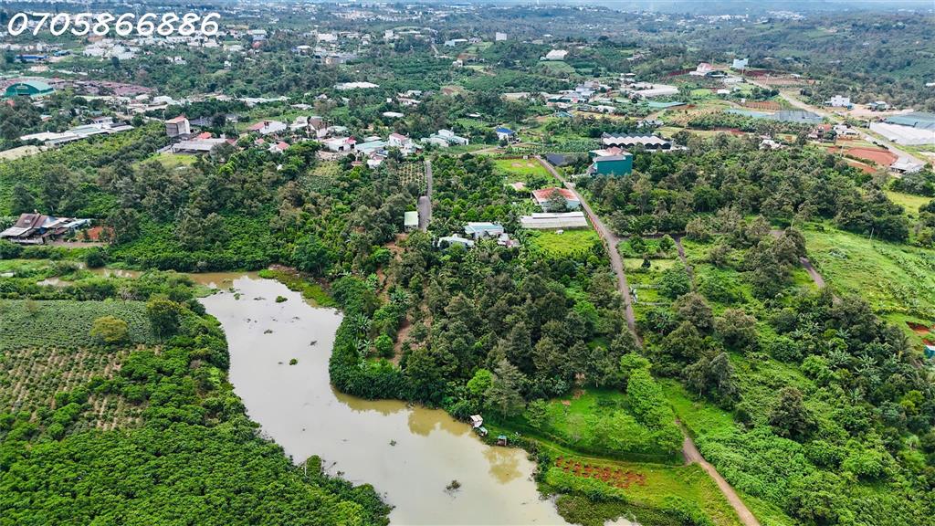 **CẦN BÁN ĐẤT ĐẸP MẶT HỒ – HẺM HOÀI THANH, BẢO LỘC  QUỸ ĐẤT 4.810M²**