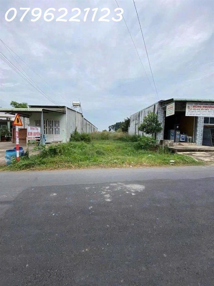 Bán đất tại đường Lò Rèn, Long Hòa, 5tr/m2, 4300m2, view đẹp, nhiều tiện ích