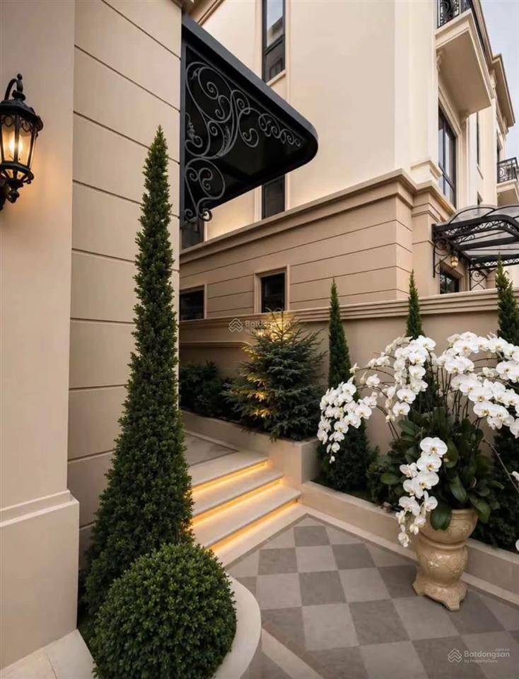 Giảm sâu còn 20,9 tỷ  căn 126m2, 489m2 sàn vin cổ loa  giá ngang căn 80 90m2