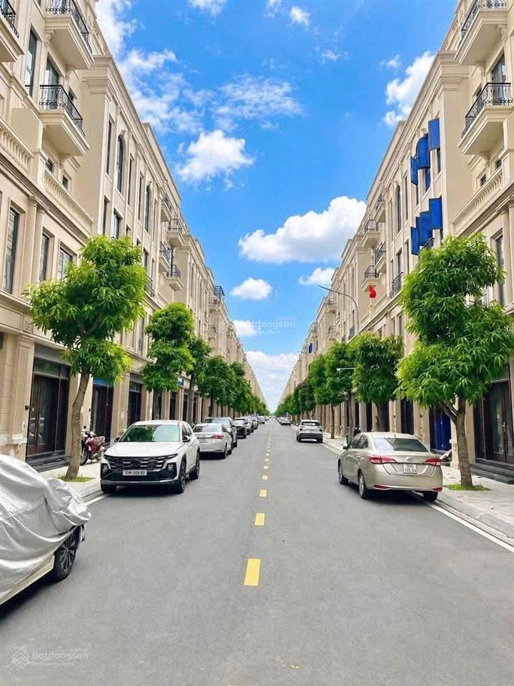 Chủ đầu tư vin cổ loa bán gấp. còn sót lại căn 100m2 xây 5,5 tầng, giá dưới 17 tỷ