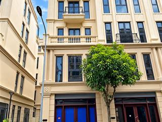 Chính chủ bán gấp lk xẻ khe thiên nga 75m2 sát hồ, đã có sổ đỏ, giá 24.5 tỷ bao phí
