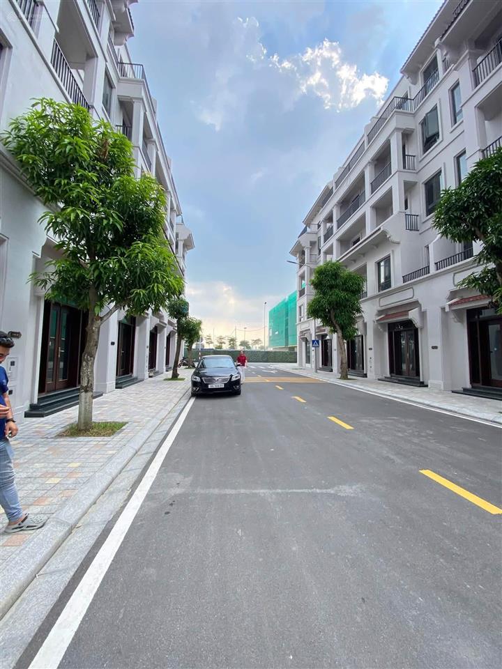 Hiếm  liền kề viễn đông 75m2 vị trí trung tâm vin cổ loa  giảm 9 tỷ, còn 18 tỷ