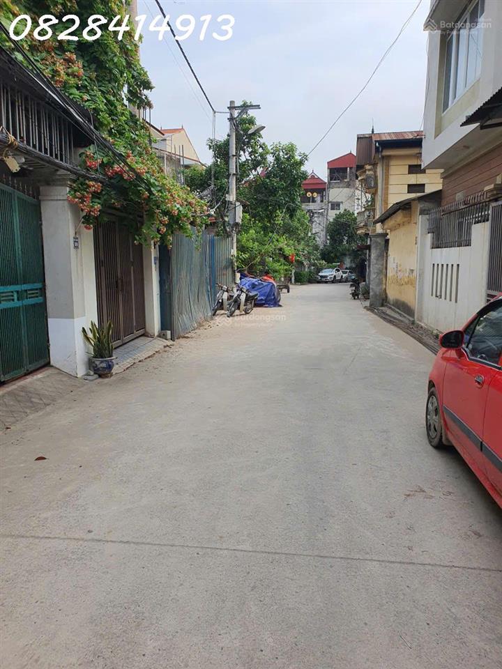 Bán nhà đất 3 tầng mặt tiền đường kè bờ sông tại thị trấn Đông Anh, DT 79.6 m2, giá 15 tỷ