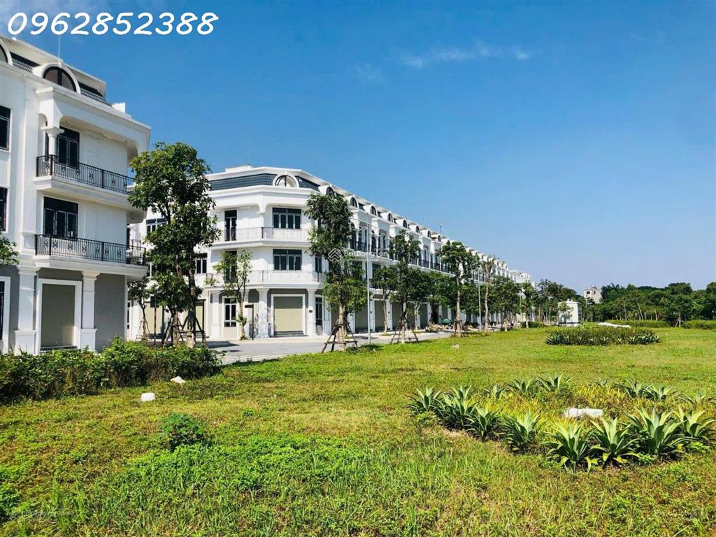 Chính chủ cần bán căn liền kề tại Calyx Residence, 319 Đông Anh, view vườn hoa.