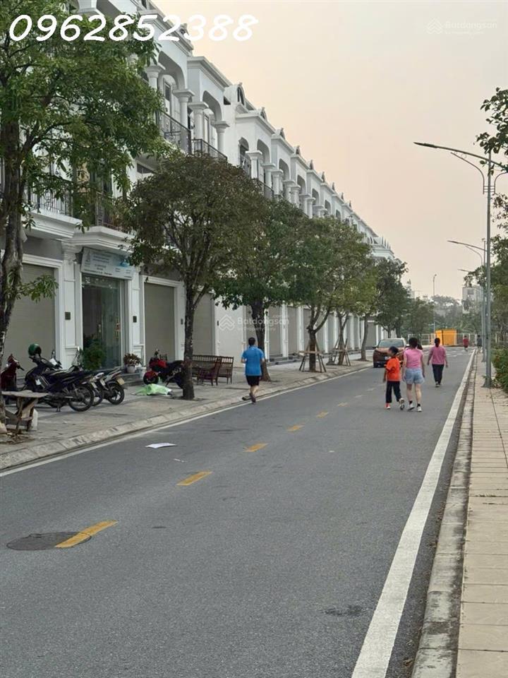 Chính chủ cần bán căn liền kề tại Calyx Residence, 319 Đông Anh, view vườn hoa.