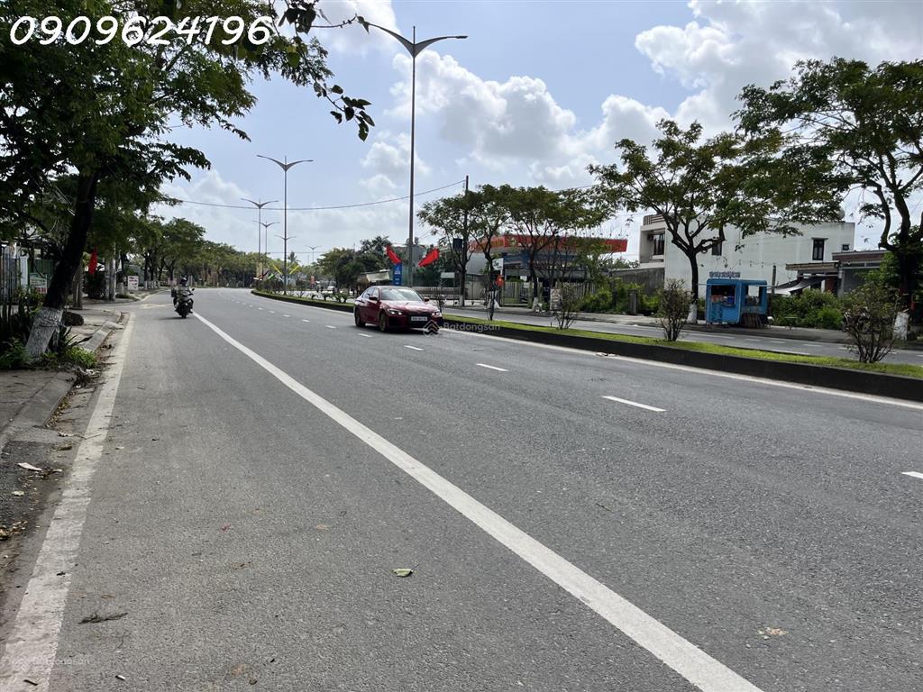 Siêu phẩm - MT kinh doanh Trần Thủ Độ (nở hậu 6.88m)- lô đất vàng kề sát ngã tư Thương Tín