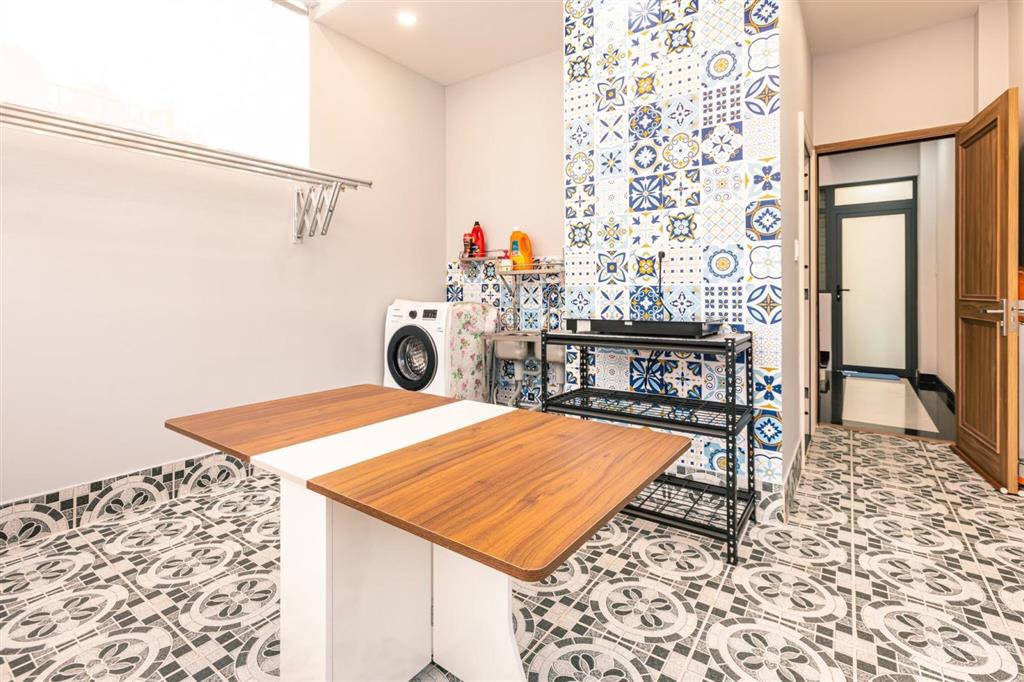 Chdv! hxh 6m trần quang diệu, p14  (4 x 17m)  6 tầng, thang máy  hđt 40tr/th  chỉ 17,5 tỷ tl