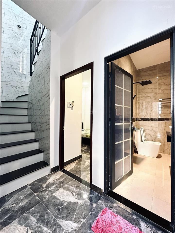 Cách mặt tiền 10m  khu sang võ thị sáu, q3  (4 x 20m) vuông vức  cpxd 5 tầng  chỉ 13.5 tỷ tl