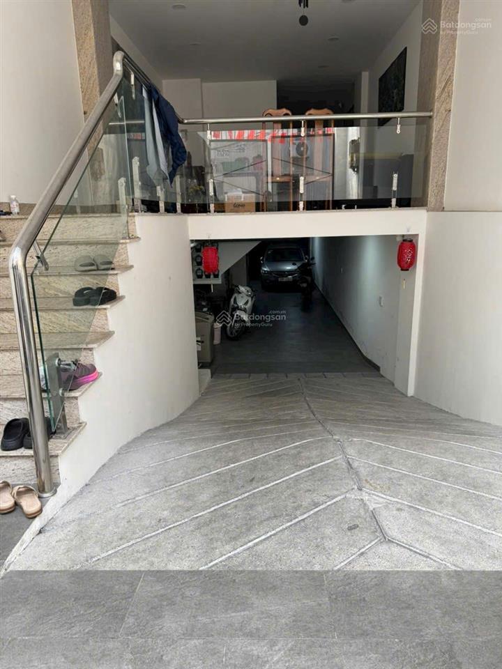 Siêu chdv  hđt 100 triệu/tháng võ thị sáu, p. đa kao, q1  (4.2 x 25m)  hầm, 6 tầng  chỉ 27 tỷ