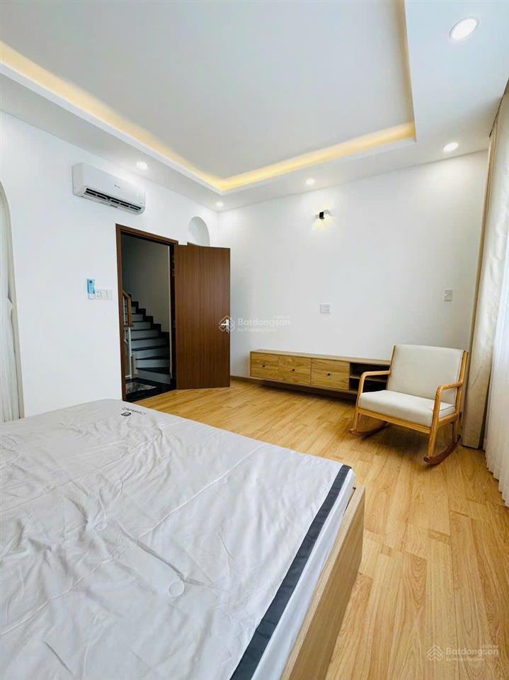 Cách mặt tiền 15m! hxh thạch thị thanh, p. tân định  (4 x 17m)  xây tối đa 5 tầng  chỉ 15.4 tỷ