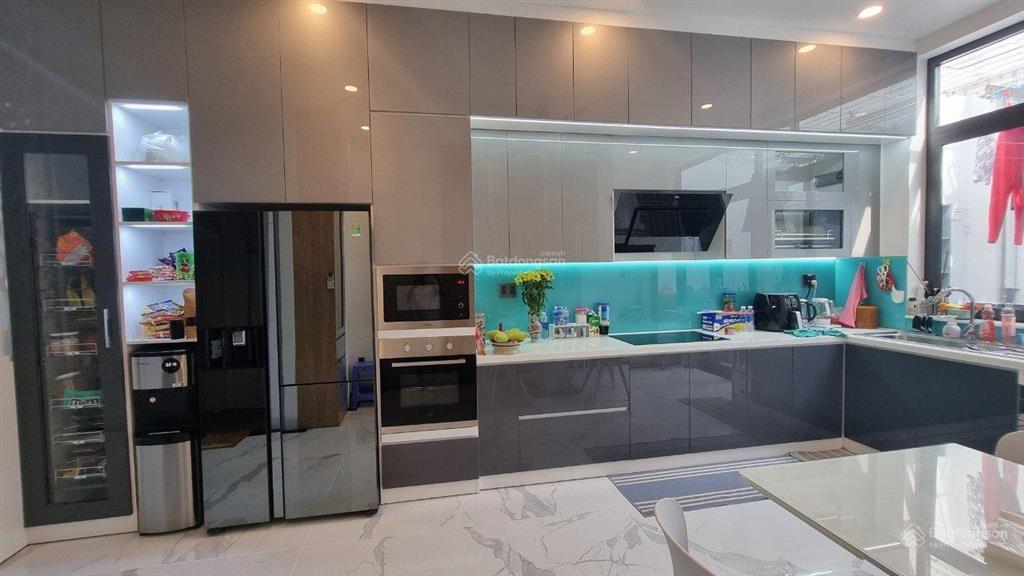 Căn duy nhất! khu sang hai bà trưng, quận 3  (4.8 x 15m) vuông vức  được xây 5 tầng  chỉ 12.7 tỷ