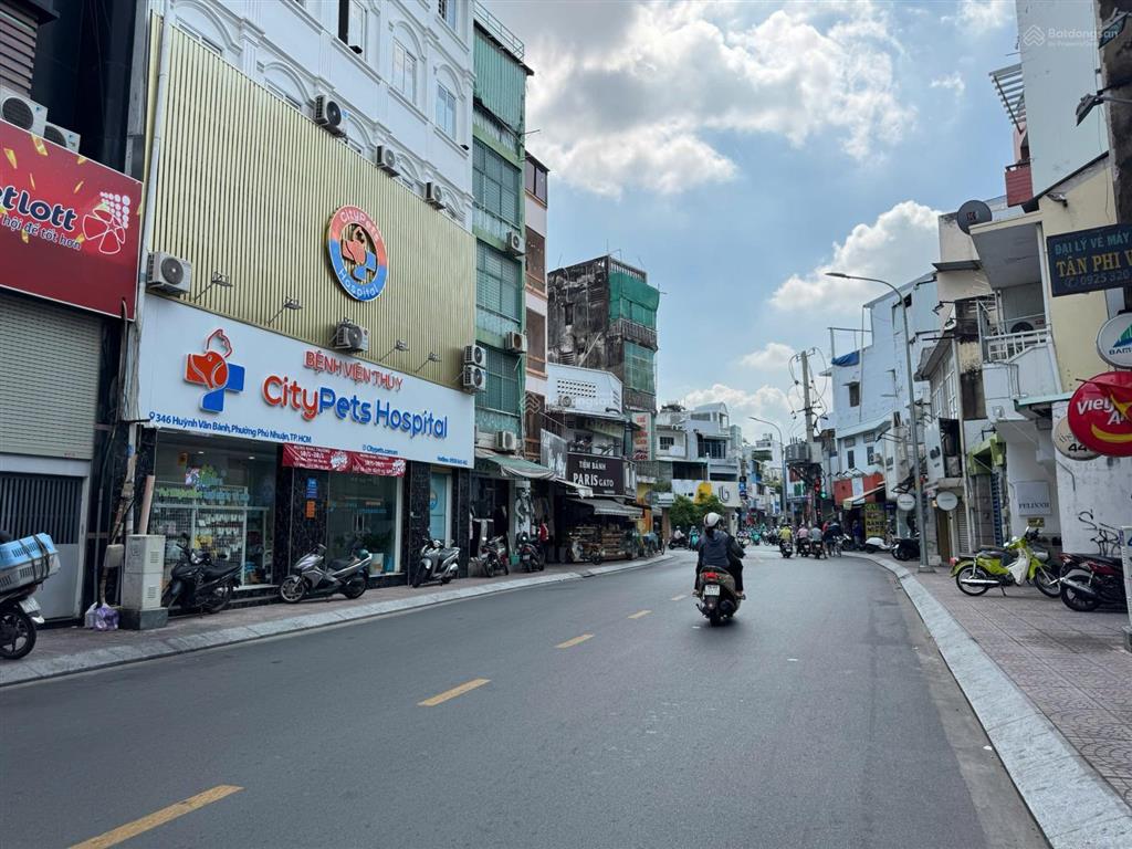 Siêu phẩm hiếm! mt huỳnh văn bánh, p14  dt 3.6 x 17m, nở hậu 6.2m (62.5m2)  4 tầng  chỉ 20.4 tỷ
