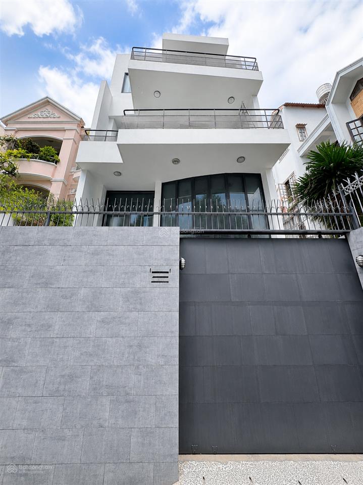 Giá tốt, villa mini! hxh yên thế, p2  (7.1 x 22m) cn 156.2m2  hầm, 3 tầng  chỉ 24.5 tỷ còn tl