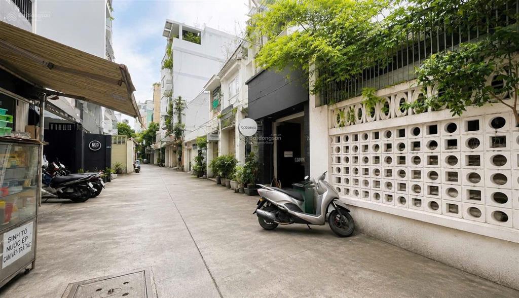 Nhà cổ lâu đời! hxh tôn thất tùng, bến thành. 6.5 x 20m (128m2)  được xây hầm 6 tầng  chỉ 47.9 tỷ