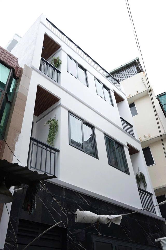 Hđt 70 triệu/tháng  khu sang đường hai bà trưng  (6.2 x 14m)  4 tầng (8 chdv)  chỉ 13.5 tỷ