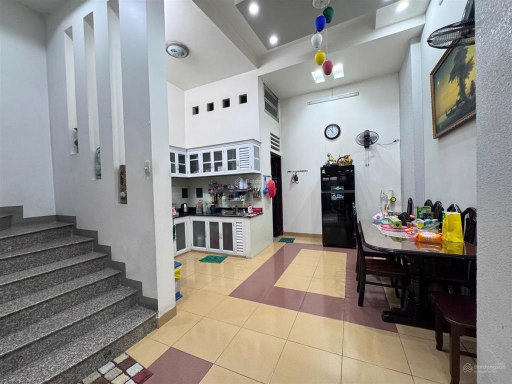 Cách mặt tiền 1 căn! nhà đẹp huỳnh văn bánh  (5 x 15m) vuông vức  4 tầng (5 pn)  chỉ 12.9 tỷ