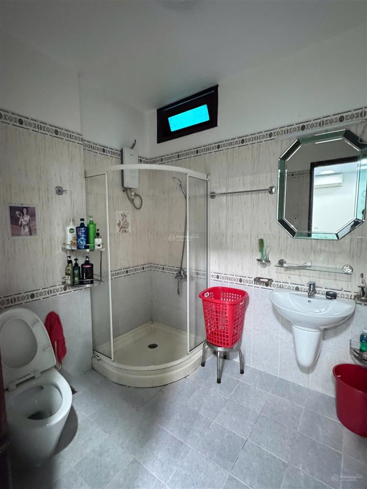 Cách mặt tiền 1 căn! nhà đẹp huỳnh văn bánh  (5 x 15m) vuông vức  4 tầng (5 pn)  chỉ 12.9 tỷ