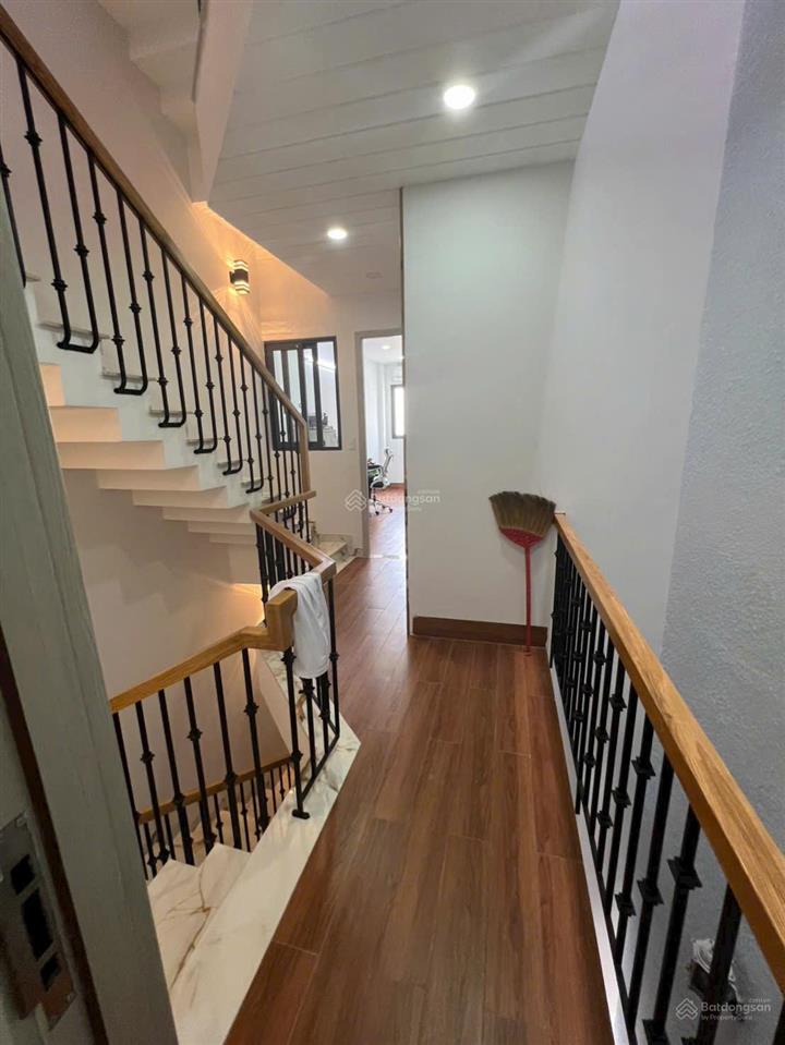 Nhà đẹp 5 tầng, thang máy! hxh rộng 8m lê quang định, p7  dt 4 x 21m (84.2m2)  chỉ 18.2 tỷ tl