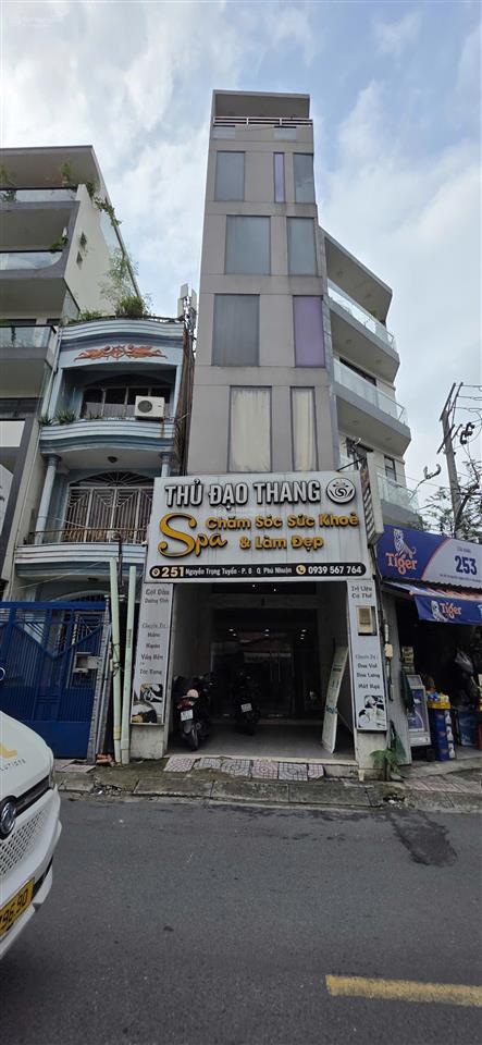 Mặt tiền kinh doanh nguyễn trọng tuyển, pn  4 x 16m (63.3m2)  kc 7 tầng, hđt 50tr  chỉ 17.9 tỷ