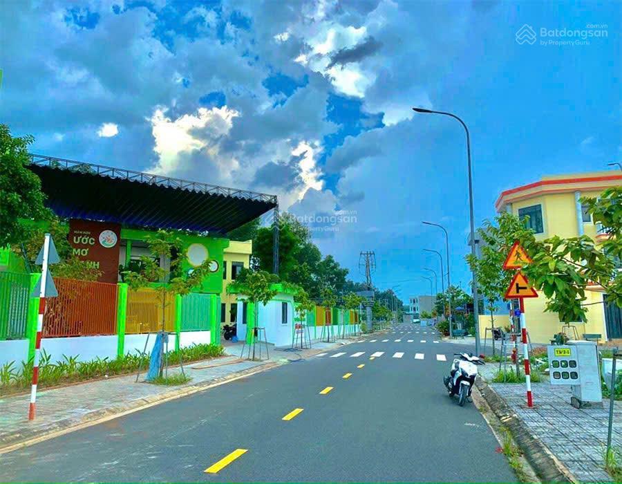 Chính chủ cần bán nền đất liền kề tại dự án khu đô thị ijc@vsip. giá 6 tỷ dt 300 m2. ngang 10m
