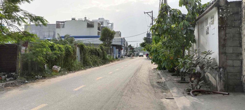 GÓC 2 MT BỜ SÔNG SÀI GÒN 454 mét full thổ 99tr/ mét