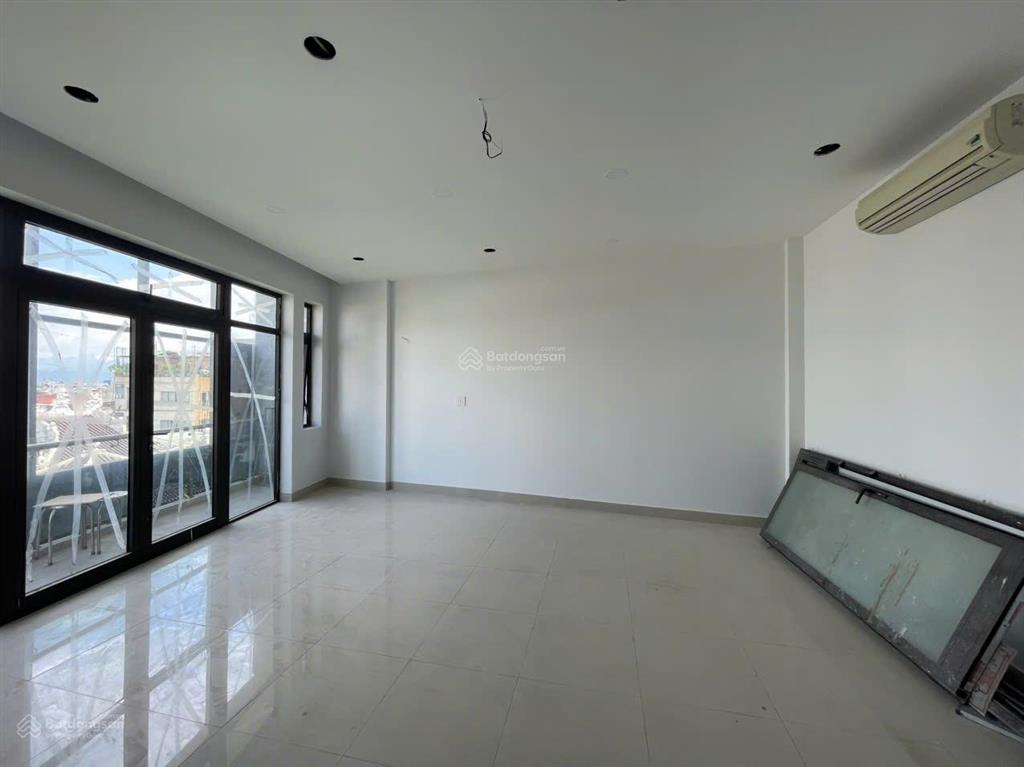 Cho thuê tòa nhà 5 tầng mặt tiền hải châu ngay ngã 6 nguyễn văn linh  gọi em bảo