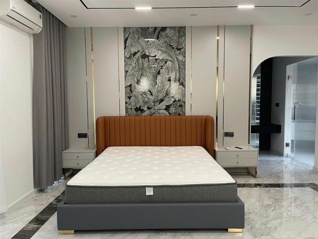 Cho thuê villa 3 tầng mặt tiền hải châu sát dự án 69 tầng sungroup  gọi em bảo
