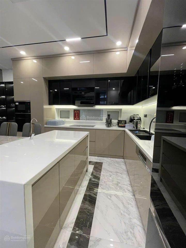 Cho thuê villa 3 tầng mặt tiền hải châu sát dự án 69 tầng sungroup  gọi em bảo