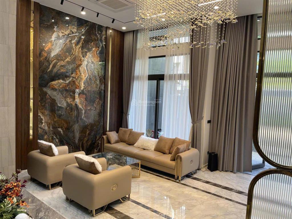 Cho thuê villa 3 tầng mặt tiền hải châu sát dự án 69 tầng sungroup  gọi em bảo