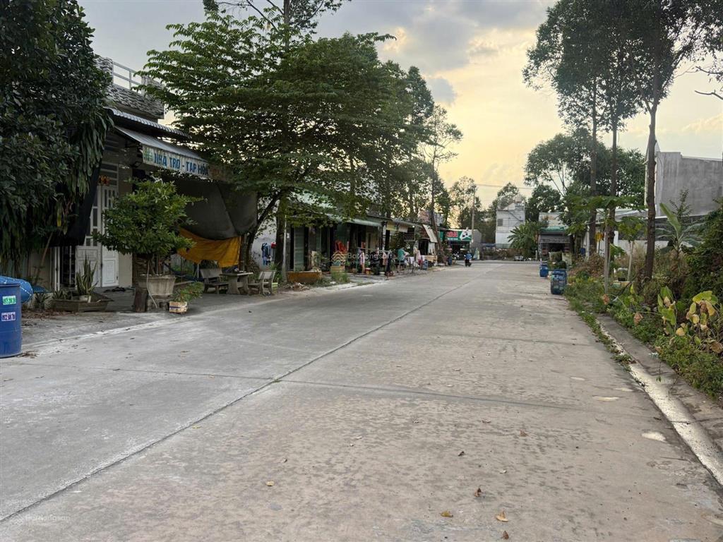 Nhà ngay mặt tiền chánh phú hoà, bến cát, bình dương