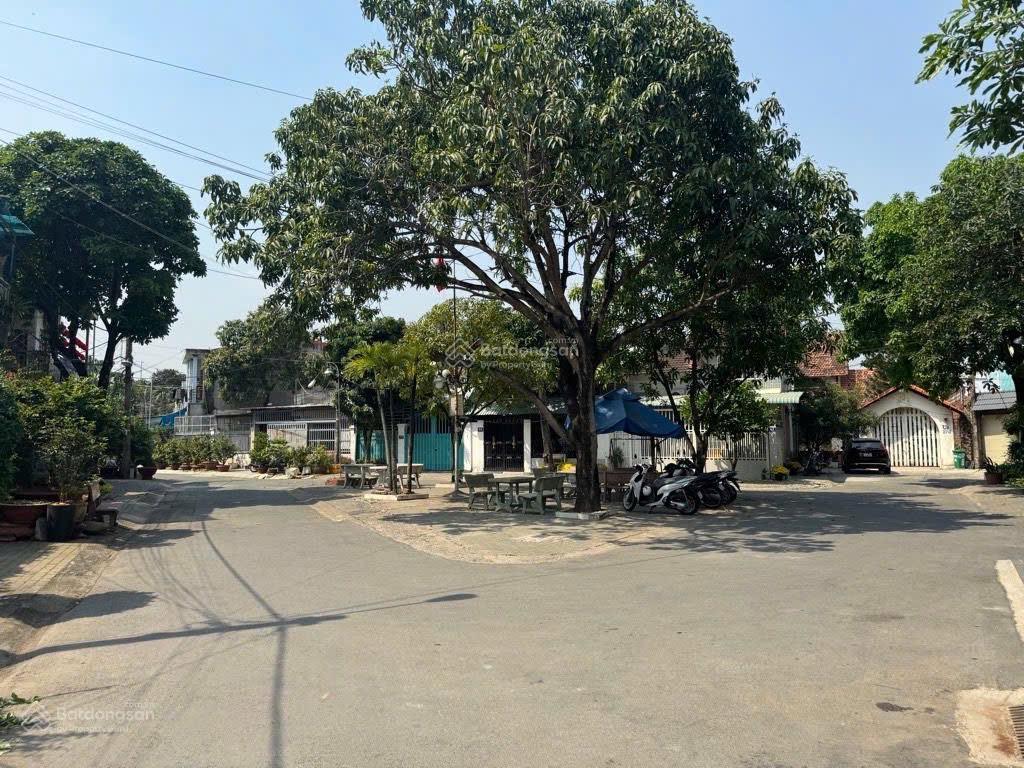 Hiếm  chdv phước long b  quận 9  200m2  ngang 13m  hxh  12.5 tỷ