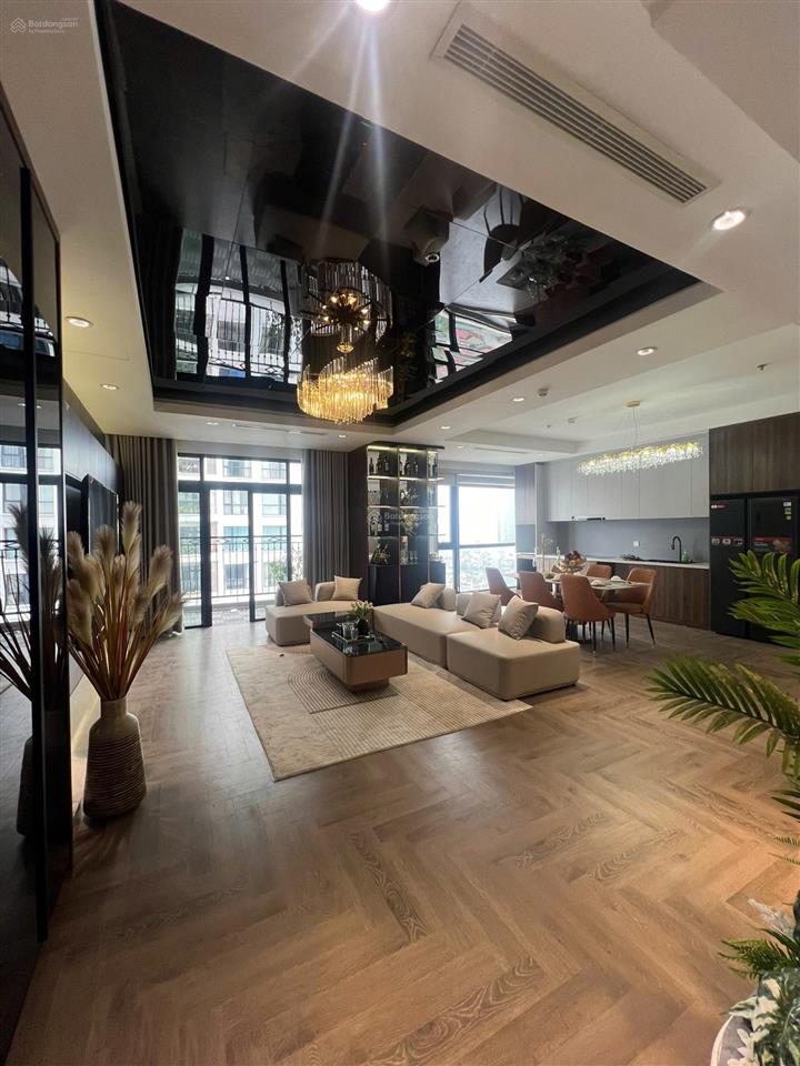 Ban quản lý gửi em bán gấp căn hộ 1pn, 2pn, 3pn, 4pn dự án royal city.  xem nhà tpkd 0387 032 ***