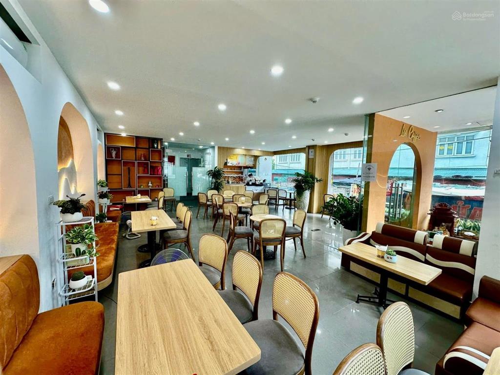 Cho thuê nhà mặt phố huỳnh thúc kháng, 265 triệu, 650 m2, 2 tầng, mặt tiền rộng 13m,giá ưu đãi hot!