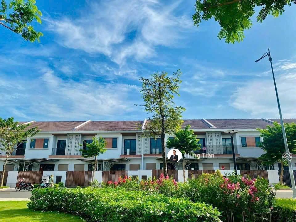 Bán ngộp nhà 2 tầng sun casa central 100m2 giá chỉ 2 tỷ 9, sổ sẵn công chứng ngay