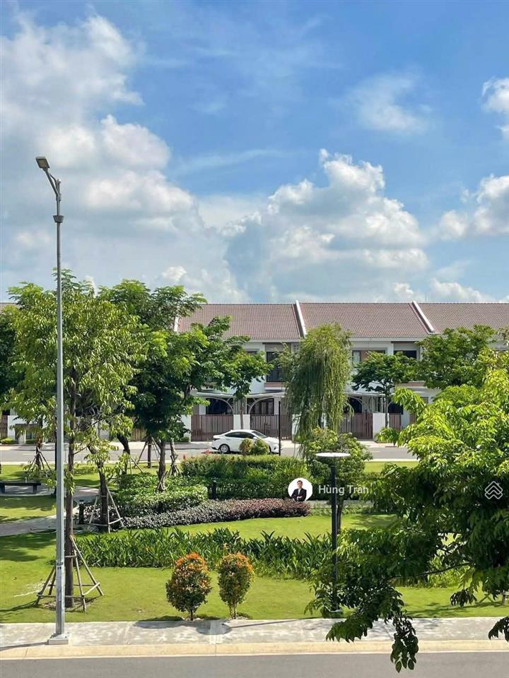 Bán ngộp nhà 2 tầng sun casa central 100m2 giá chỉ 2 tỷ 9, sổ sẵn công chứng ngay
