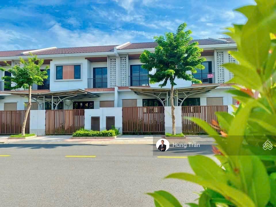 Bán ngộp nhà 2 tầng sun casa central 100m2 giá chỉ 2 tỷ 9, sổ sẵn công chứng ngay