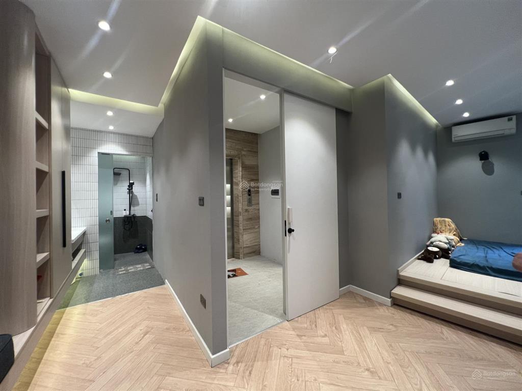 Hiếm! bán nhà phúc lợi  long biên, lô góc  oto tránh, 70m2, giá 13 tỷ