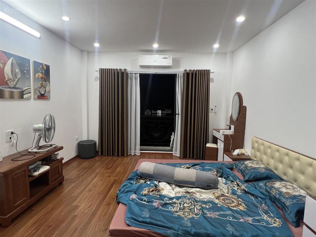 Hiếm! bán nhà cổ linh  long biên, lô góc 3 thoáng, giá 7.9 tỷ