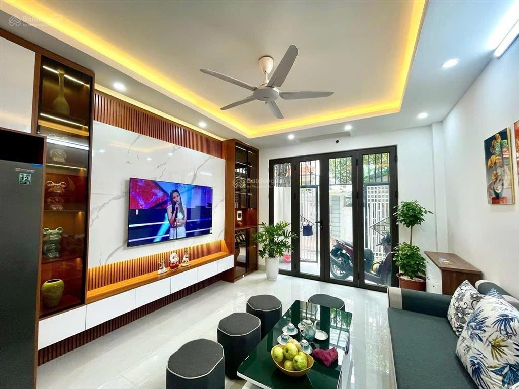 Hiếm! bán nhà cổ linh  long biên, lô góc 3 thoáng, giá 7.9 tỷ