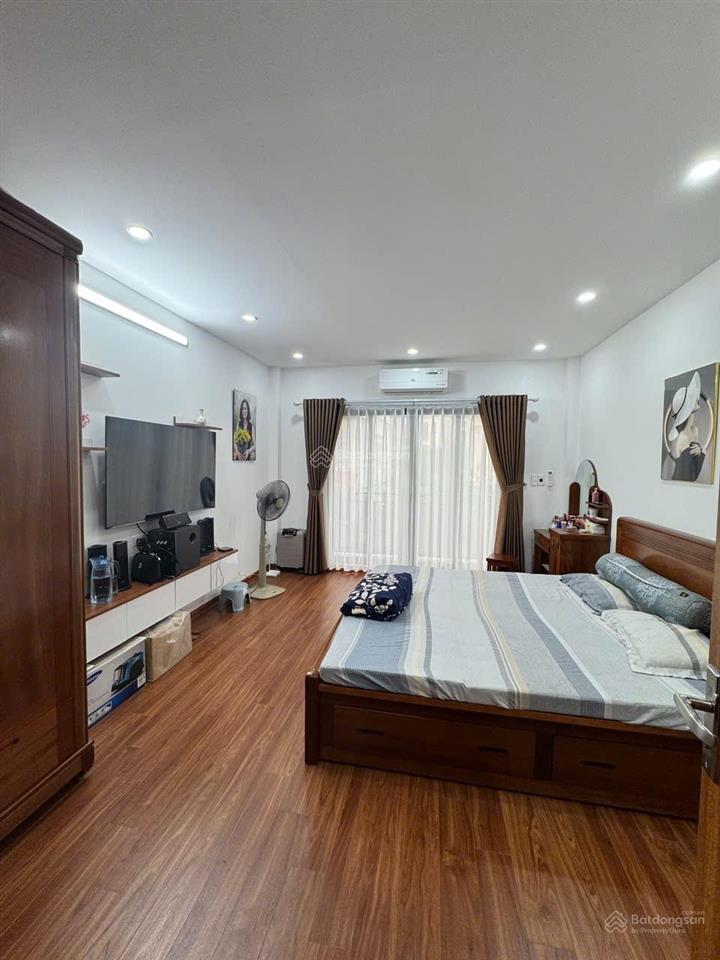 Hiếm! bán nhà cổ linh  long biên, lô góc 3 thoáng, giá 7.9 tỷ