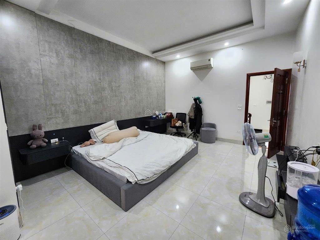 Bán nhà biệt thự 3 tầng 150m2/180m2 mặt phố chợ thái phù lô góc ôtô tránh kinh doanh  giá 13.8tỷ